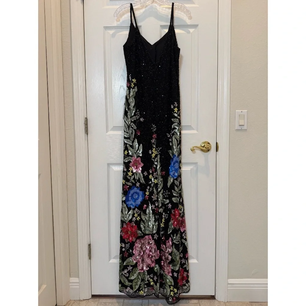 Mac Duggal 5475 Black Floral Embellished Spaghetti Strap Gown Size 14 NWT